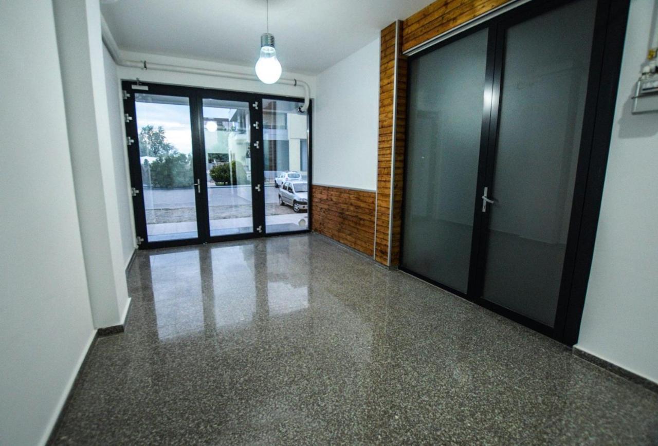 Lakeside Studio Mamaia Central Extérieur photo