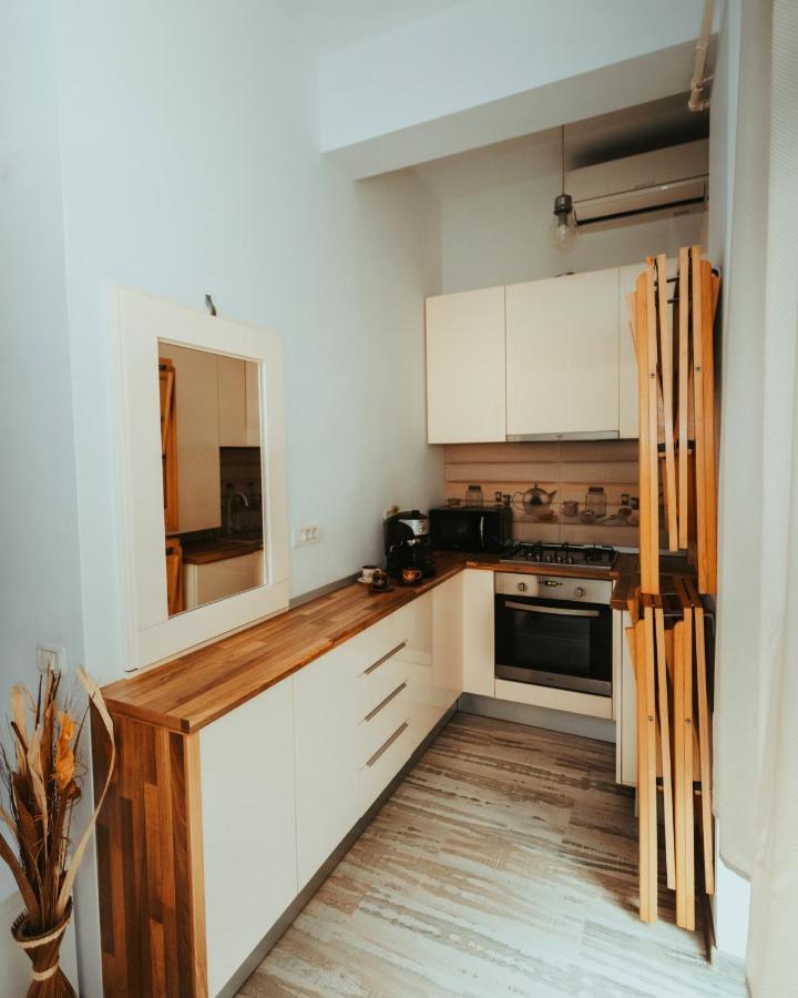 Lakeside Studio Mamaia Central Extérieur photo