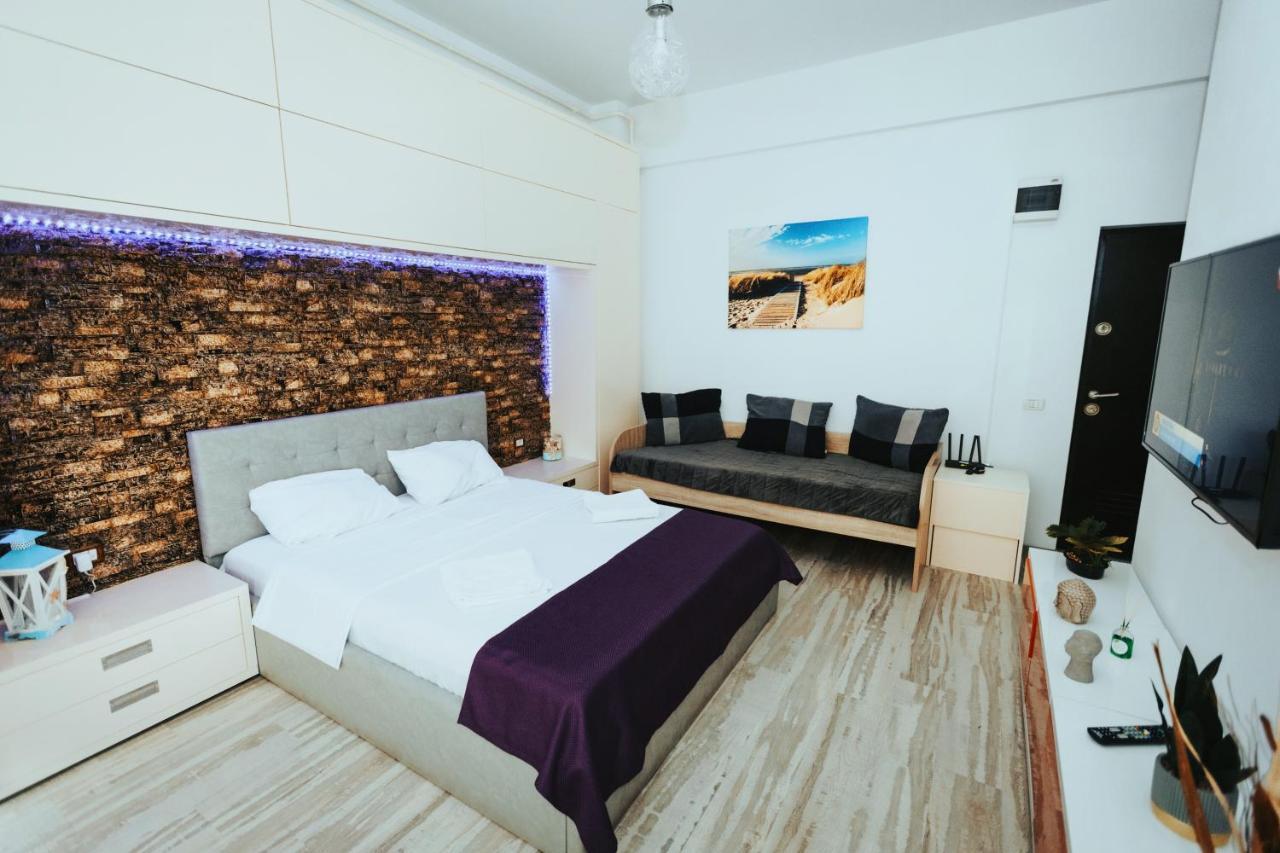 Lakeside Studio Mamaia Central Extérieur photo