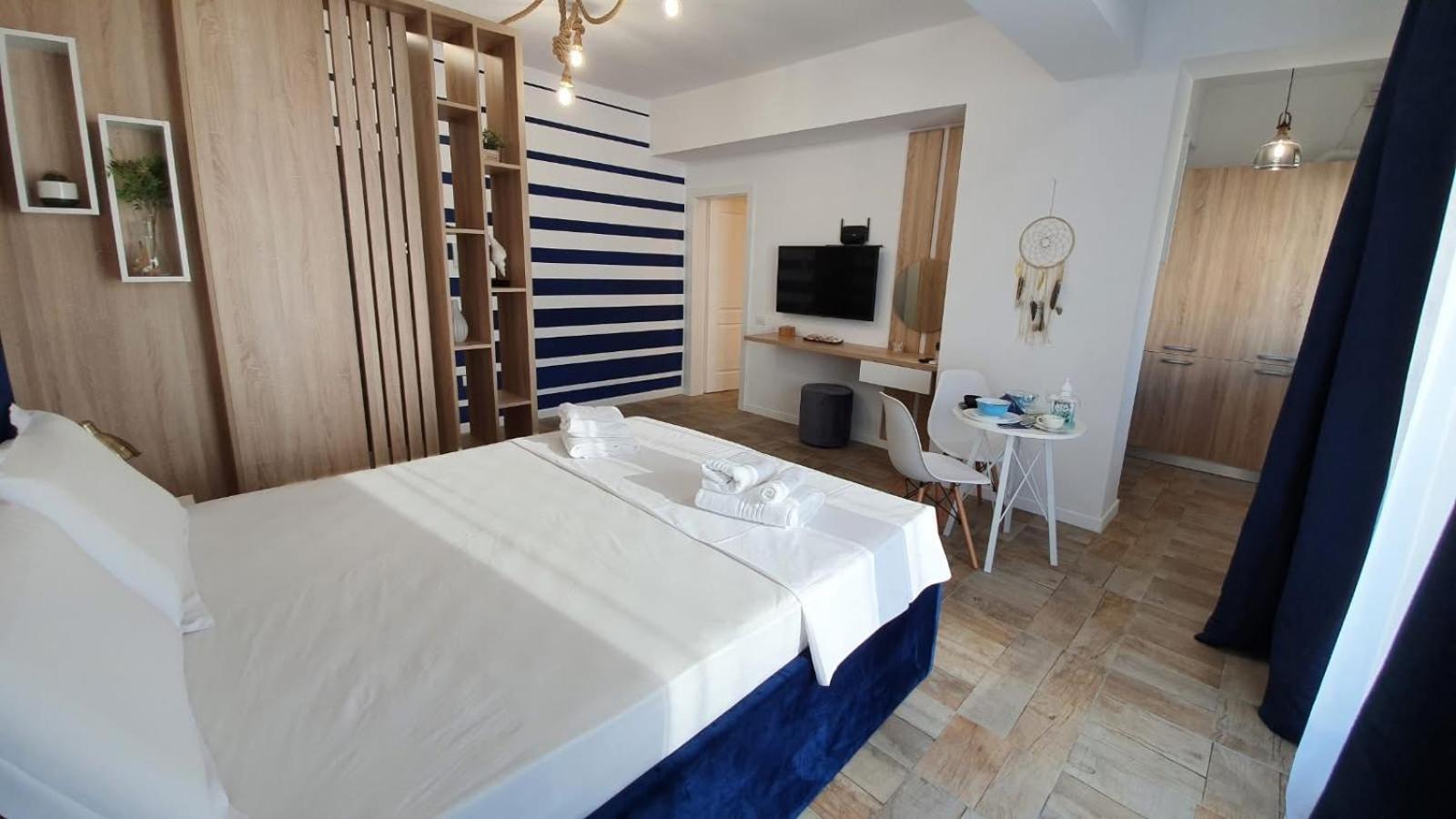 Lakeside Studio Mamaia Central Extérieur photo